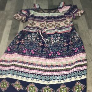 pattern ties in front or back